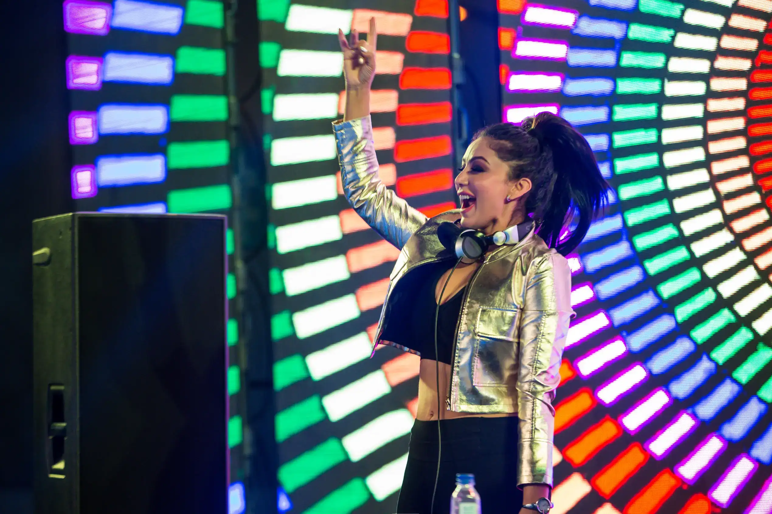 DJ Shilpi Sharma performing live