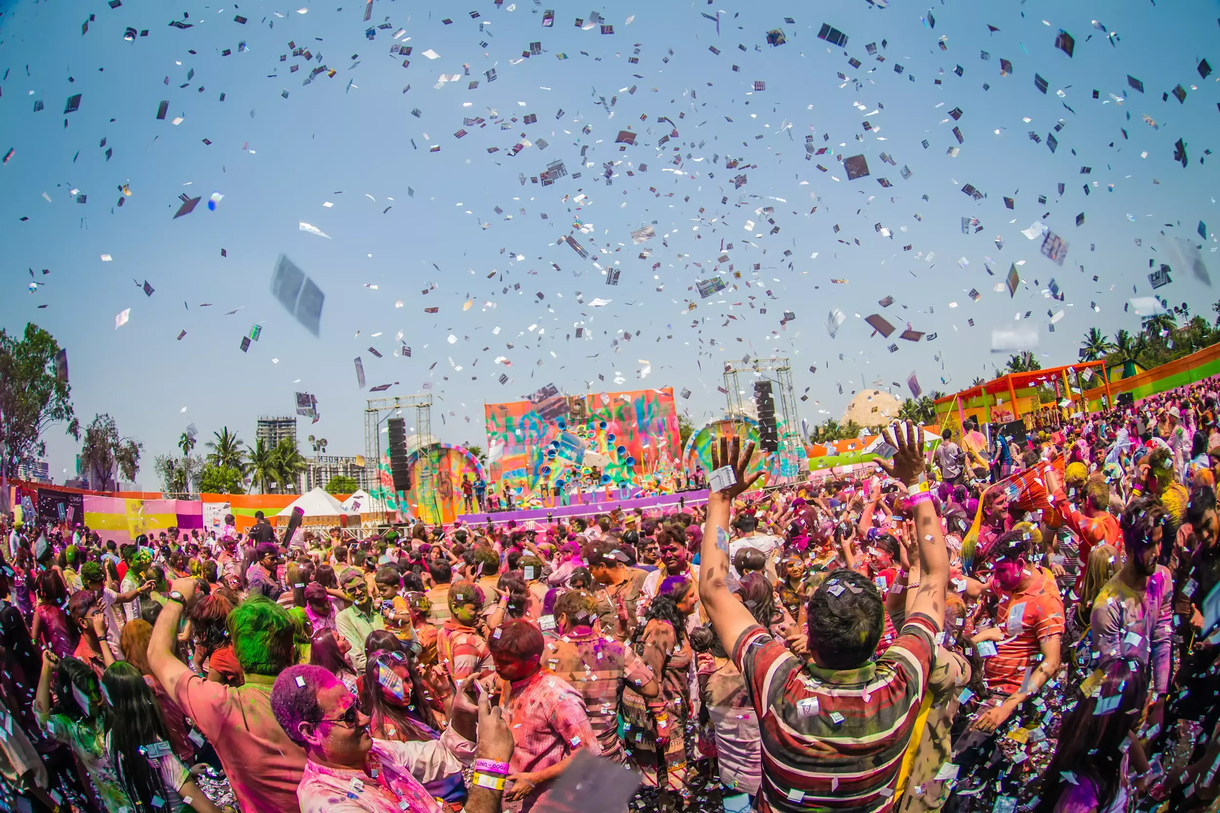 Dj Shilpi Sharma performing live on Day of holi