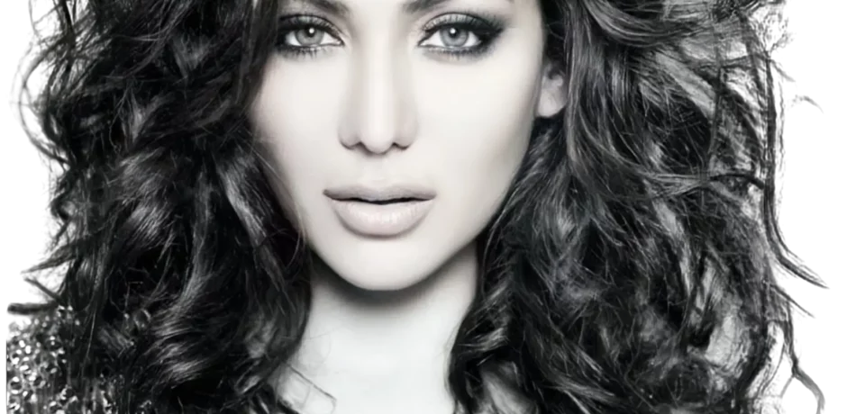 DJ shilpi Sharma cropped photos